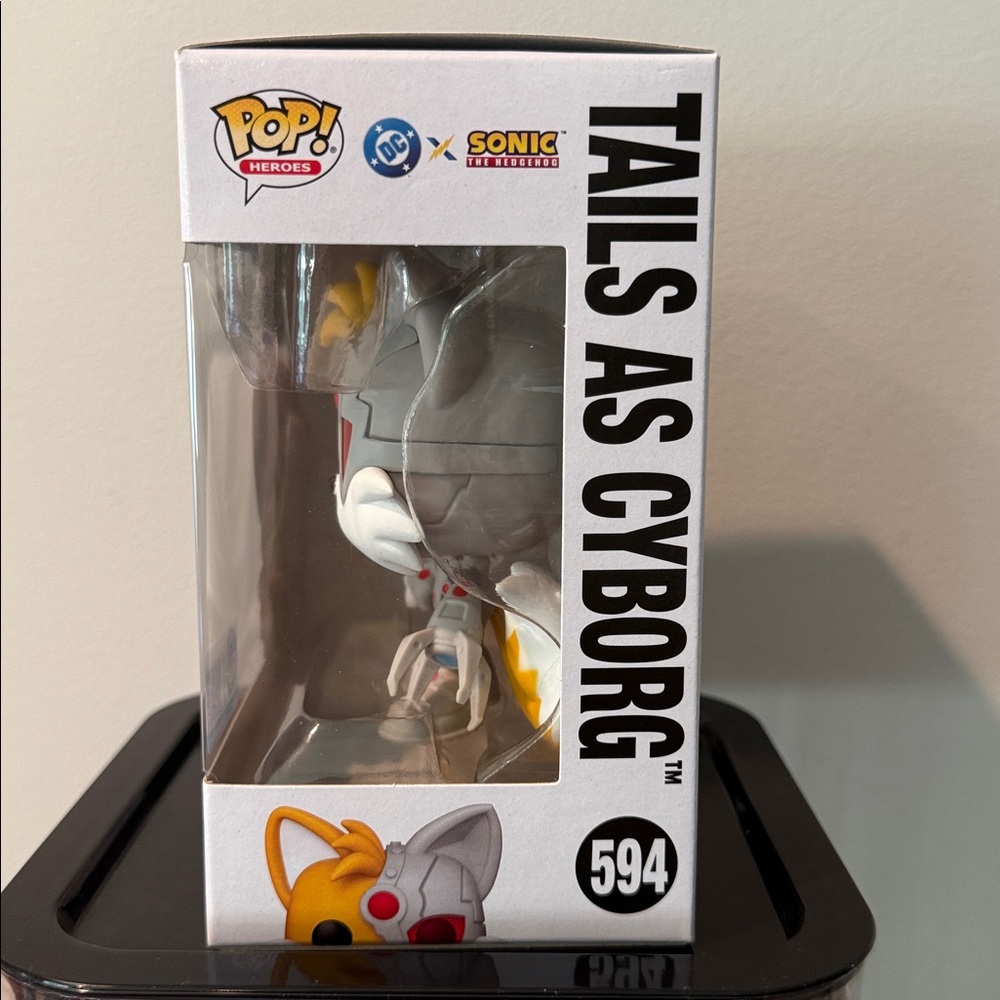 Funko Pop #594 Heroes Tails as Cyborg - Picture 2 of 4